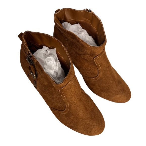26) Madden Girl Faux Suede Payge Chestnut Beaded Ankle Booties Size 8 - Picture 4 of 13